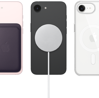 iPhone 17e, ภายนอกด้านหลัง, สีชมพูอ่อน, มีเคสผ้า FineWoven แบบกระเป๋าสตางค์พร้อม MagSafe ติดอยู่, iPhone 17e, ภายนอกด้านหลัง, สีดำ, มีที่ชาร์จ MagSafe ติดอยู่, iPhone 17e, ภายนอกด้านหลัง, สีขาว, มีเคสใสพร้อม MagSafe ติดอยู่