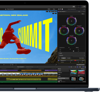หน้าจอ MacBook Air, มุมมองบางส่วน, แสดงการตัดต่อวิดีโอเพื่อสาธิตความสามารถของชิป M5