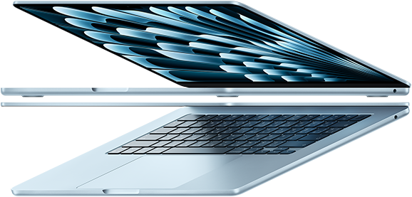 แล็ปท็อป MacBook Air สองเครื่องสีสกายบลูที่กางเปิดอยู่และเรียงเป็นรูปลูกศร เน้นให้เห็นรูปทรงที่เพรียวบาง