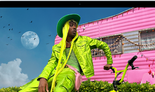 MacBook Air แสดงจอภาพ Liquid Retina